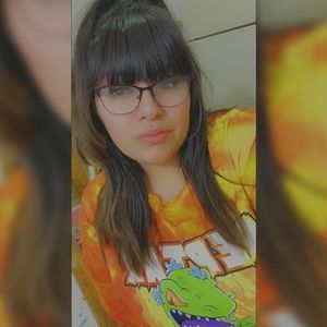 Meet your Posher, Ellena